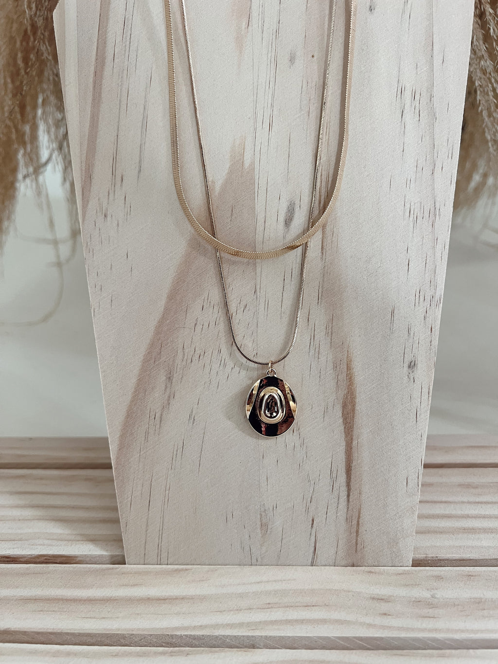 The Single Hat Necklace