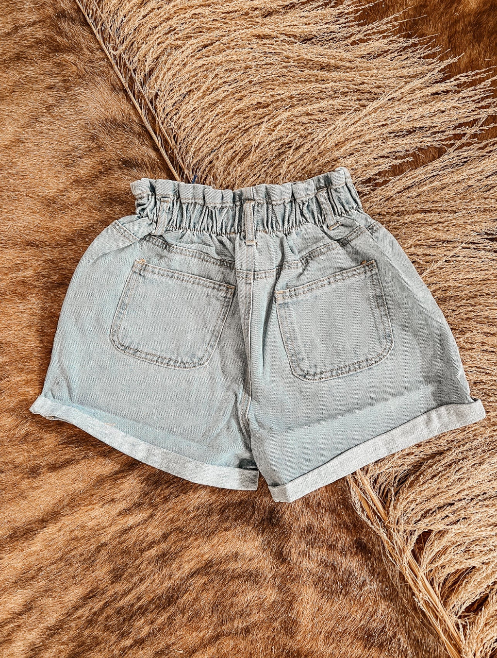 Double Buttoned Waistband Denim Shorts